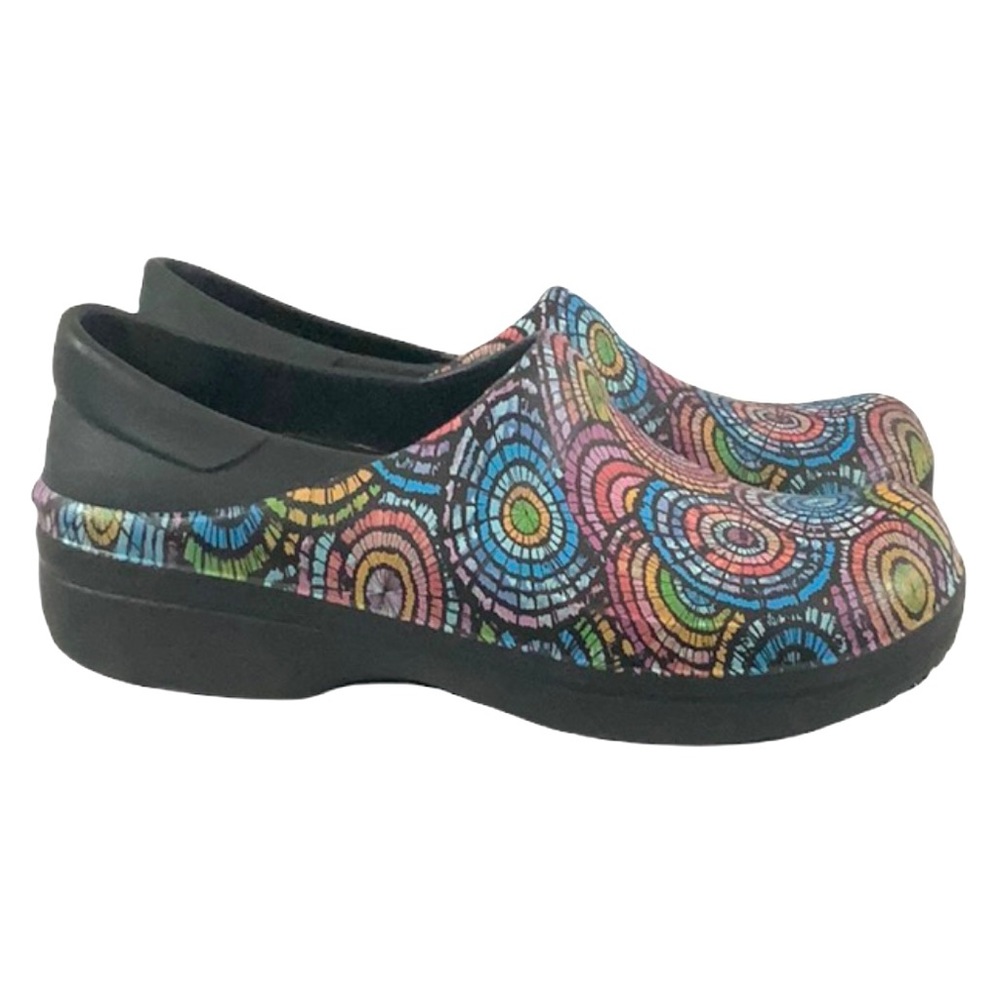 🕗 CROCS Multicolor Rubber Clogs